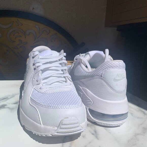 AirMax - Picture 1 of 3